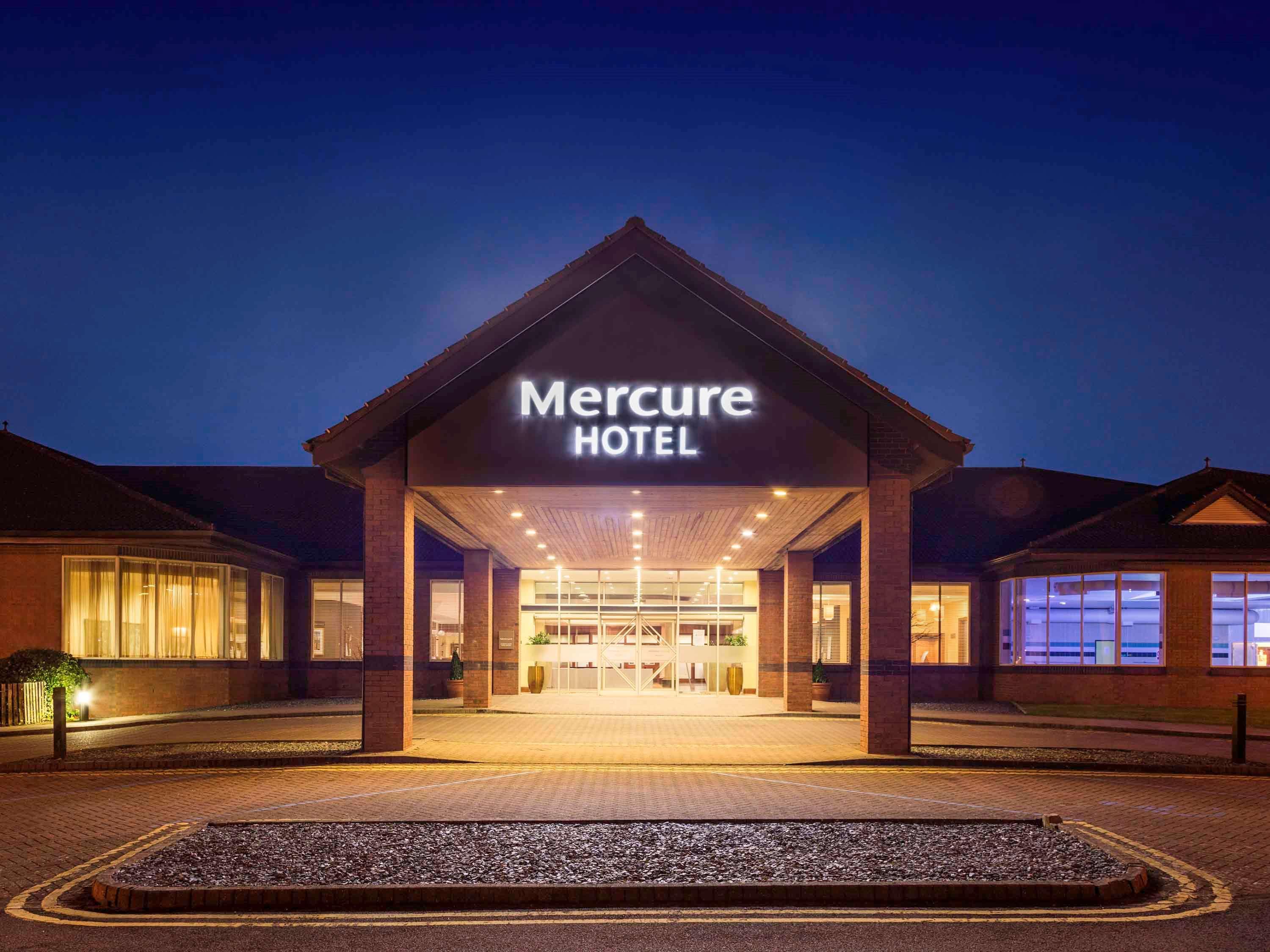 Mercure Daventry Court Hotel Bagian luar foto